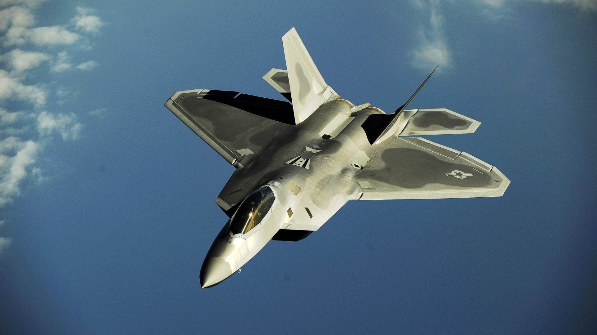 Kysports-“电动冲浪：东三叉湖赛场迎来水上运动的新时代”