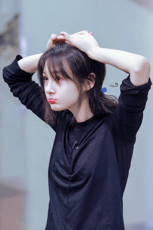 kaiyun xiazai-五大联赛是否调整锋线配置以适配密集防线站位,五大联赛前锋